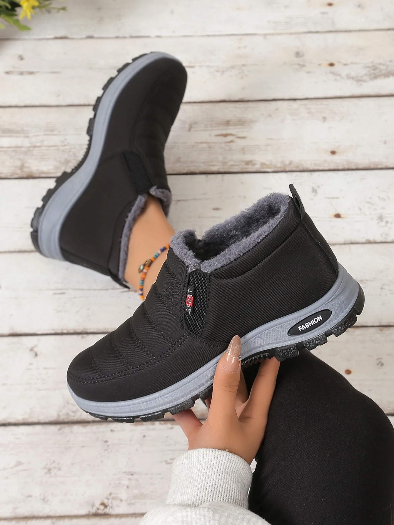 Tênis Feminino Forrado em Lã Comfort