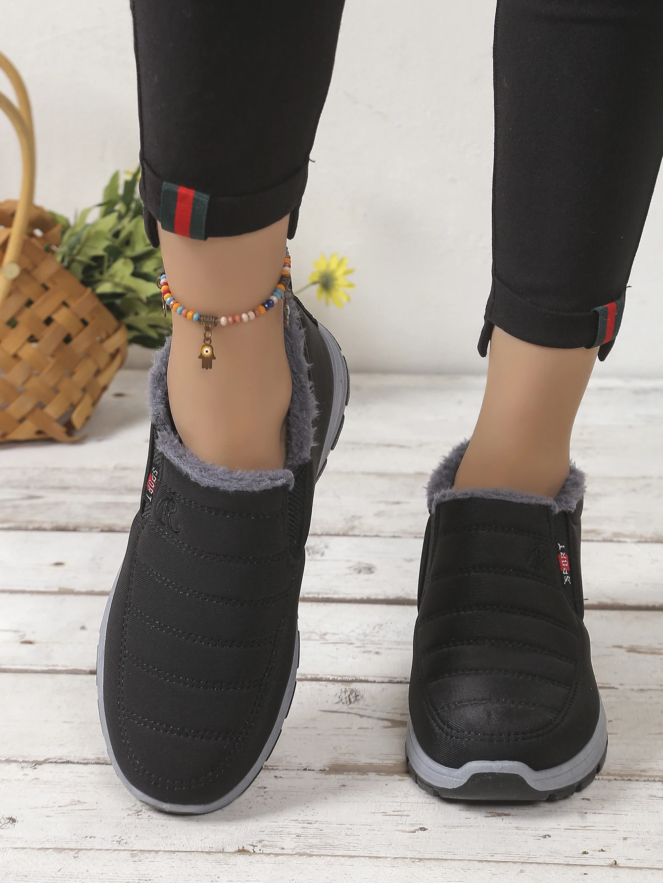Tênis Feminino Forrado em Lã Comfort - Imagem 5